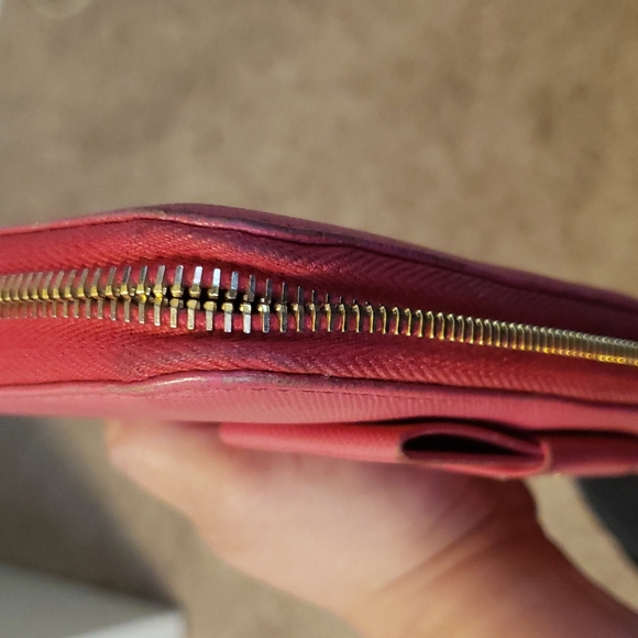 100% authentic pre-loved Prada safiano wallet ribbon Pink In good used condition - Picture 6 of 10